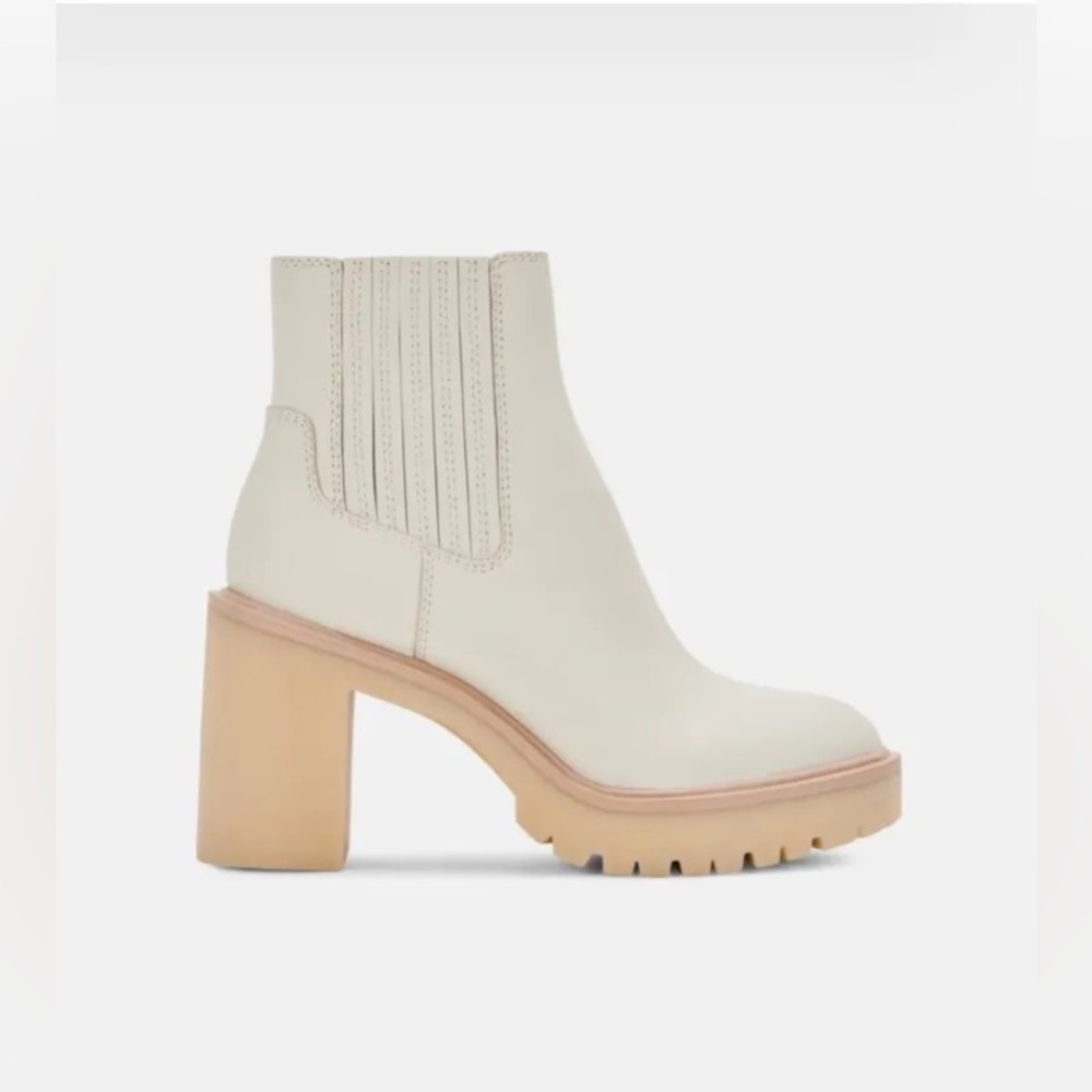 NWT Dolce Vita Caster ivory lug sole leather boot WATERPROOF size 8.5
